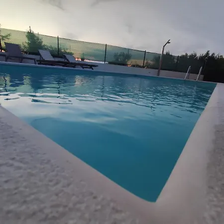 Aisha アパート *