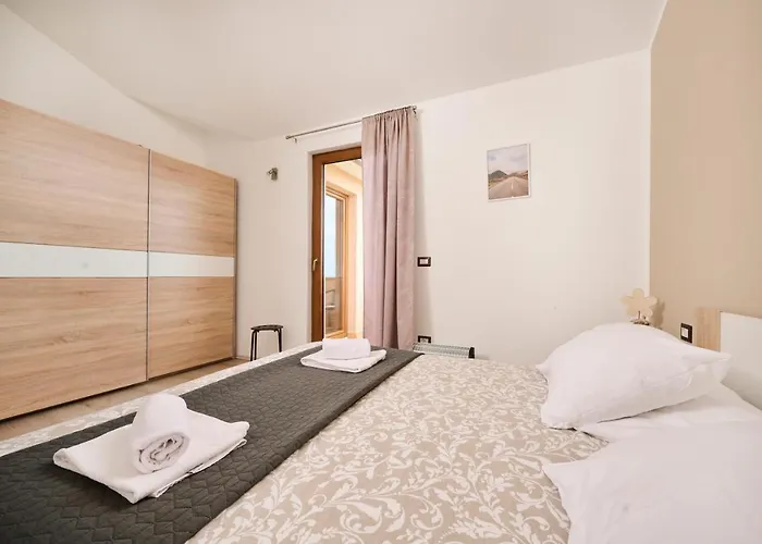 Aisha * 브르토니글라