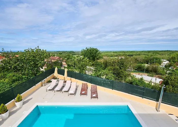 아파트 Aisha 브르토니글라